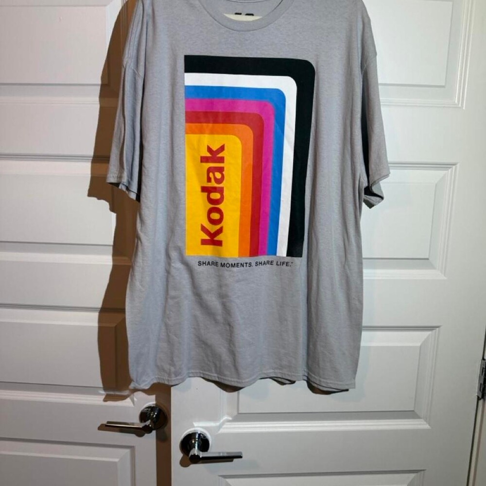 Kodak gray cotton t-shirt with multicolored Kodak logo and 'SHARE MOMENTS SHARE